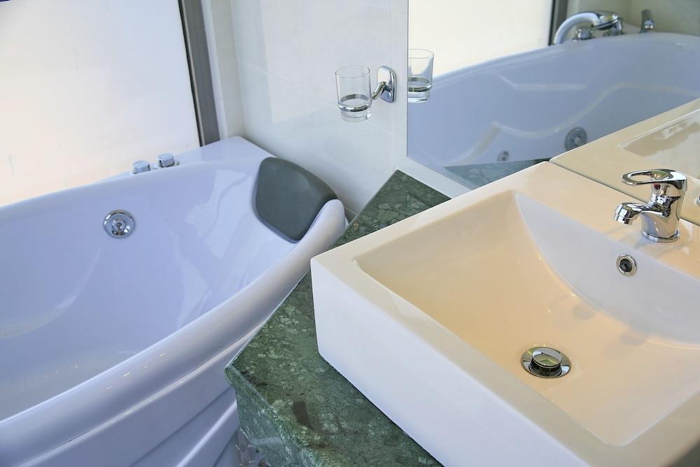 All Senses Ocean Blue Sea Side Resort (Adults Only) Petaloudes Eksteriør bilde